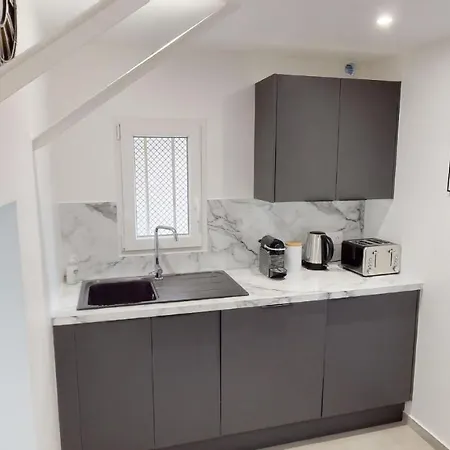 La Comtesse De Montespan Apartment *