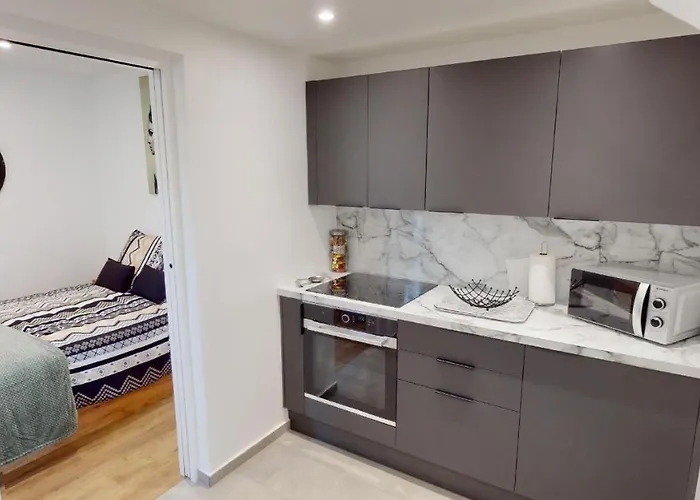 La Comtesse De Montespan Le Chesnay (Yvelines)